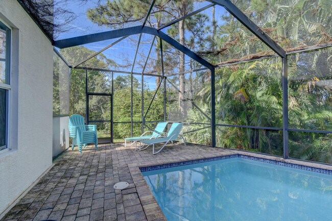 Building Photo - 495 NE Abaca Way