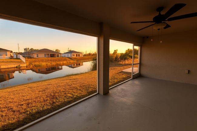 Building Photo - 904 NE 43rd Terrace