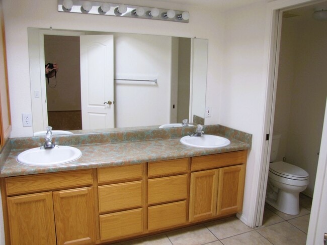 Building Photo - 2BR/2BA/2CG, 1437 sq.ft. rental w/ community pool in Sierra Springs subdivision in Sierra Vista, AZ