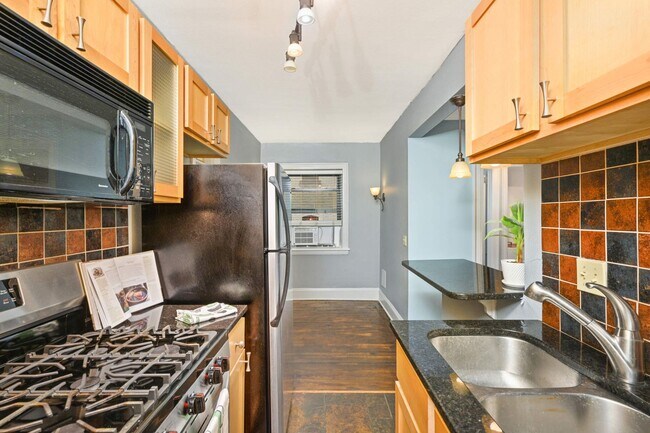 Building Photo - Charming 1-Bed 1-Bath Available Now!