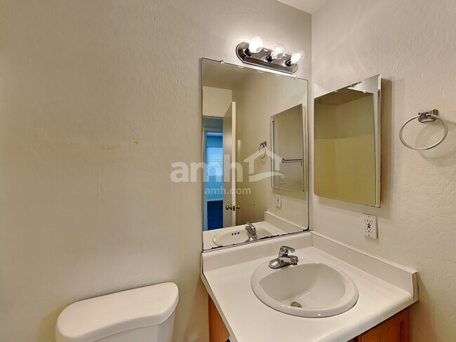 Building Photo - 15030 N 150th Ln