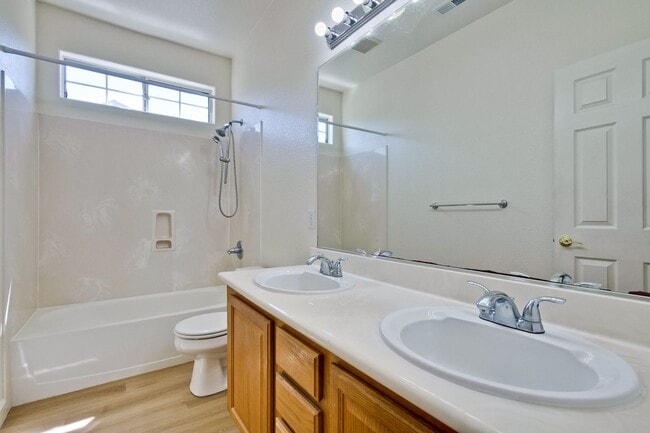 Building Photo - Spacious 4-Bedroom Home on Private Cul-De-Sac | No HOA | Custom Closets, New Floors & Lush Backya...