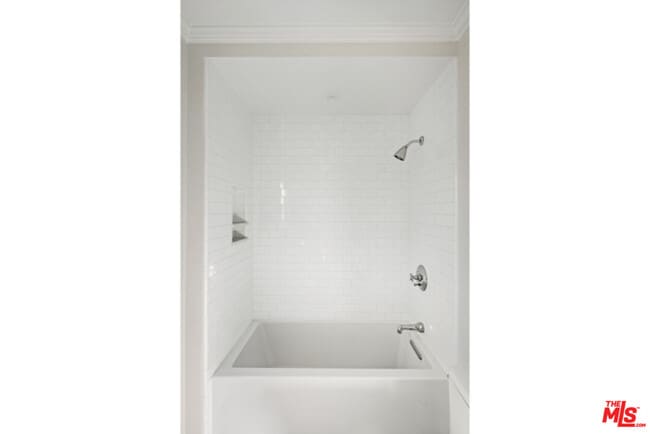 Building Photo - 1009 S Bedford St