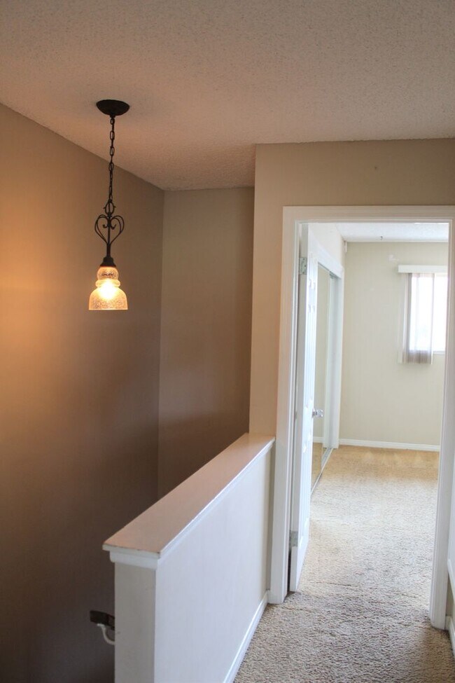 Building Photo - 2593bay