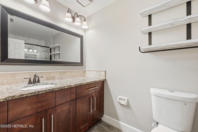 Building Photo - 760 Plainfield Ave