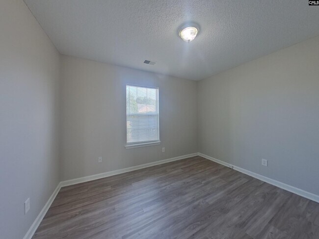Building Photo - 1335 May Oak Cir