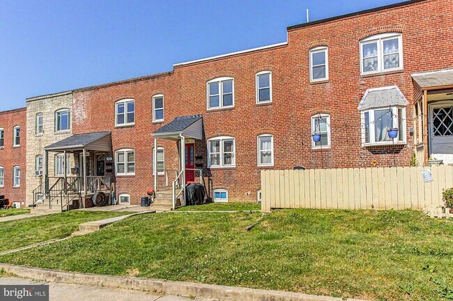 Building Photo - 416 Hornel St