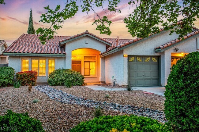 Building Photo - 905 Buffwood Ave