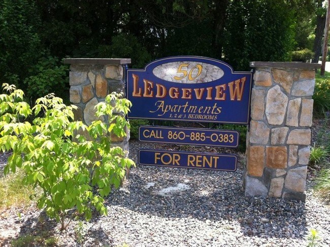 Primary Photo - Ledgeview Apartments