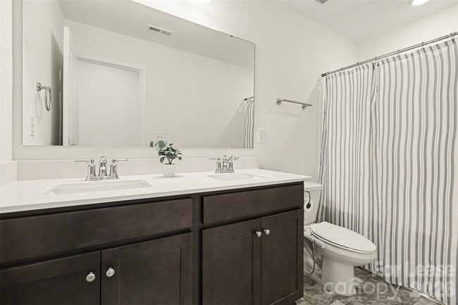 Building Photo - 1354 Harleston St