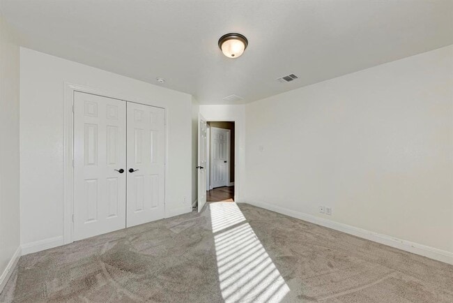 Building Photo - 8824 Edmundsbury Dr