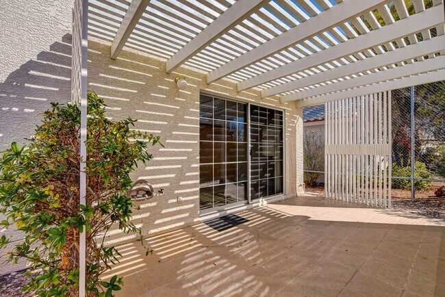 Building Photo - 5053 Cedar Lawn Way