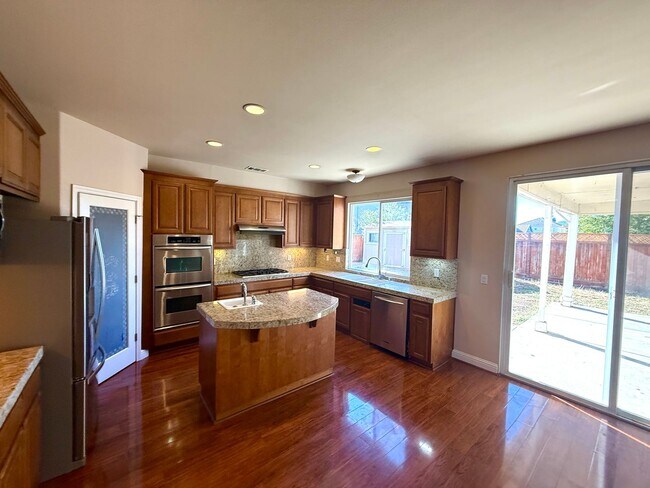 Building Photo - $4695 - Beautiful 5 Bedroom 3 Bath Home wi...