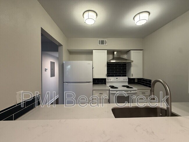 Building Photo - 1824 Thonig Rd