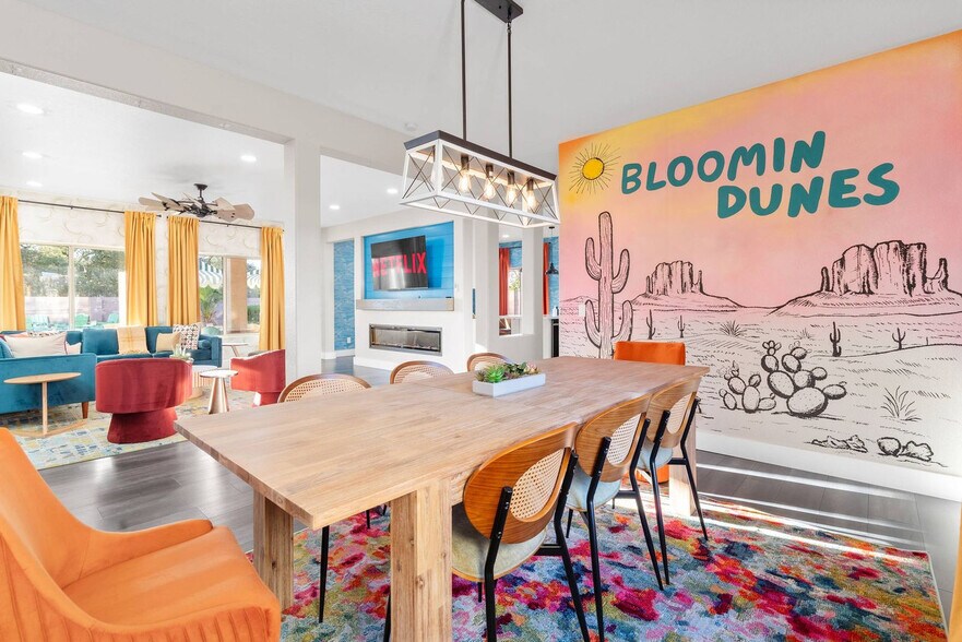 Building Photo - 4900 S Springs Dr