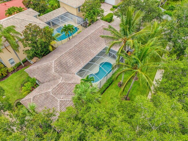 Building Photo - 121 Savona Dr