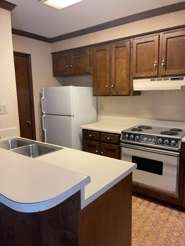 Building Photo - Duplex Spartanburg