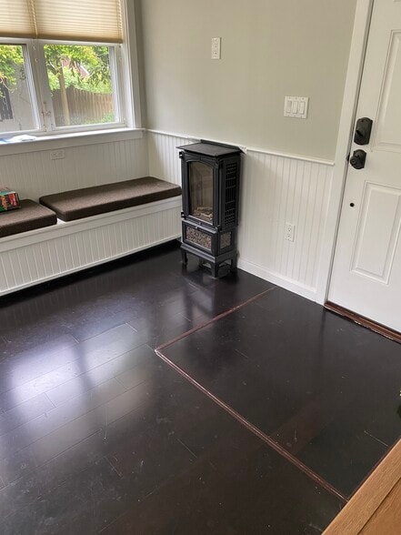 4-Season Sunroom - 30 S Muhlenberg St