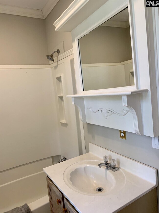 Building Photo - 302 S Edisto Ave