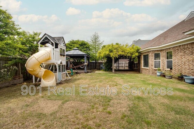 Building Photo - 7827 Anna Calla Way