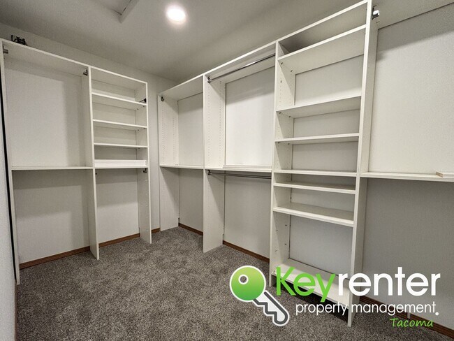 Building Photo - Beautiful 4 Bedroom 2.5 Bathroom Tacoma Home for Rent in Quiet Cul-De-Sac Community