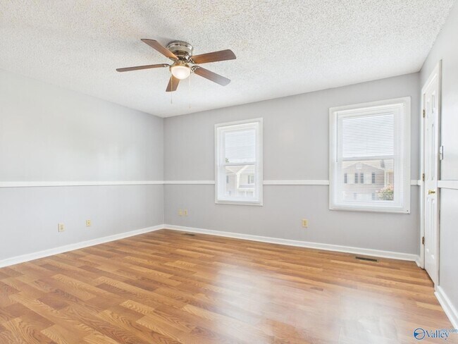 Building Photo - 1829 Brownstone Ave SW