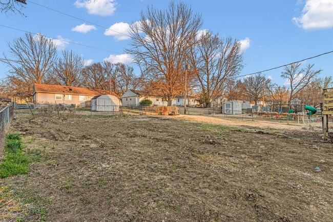 Building Photo - 3112 SW Grand Ct