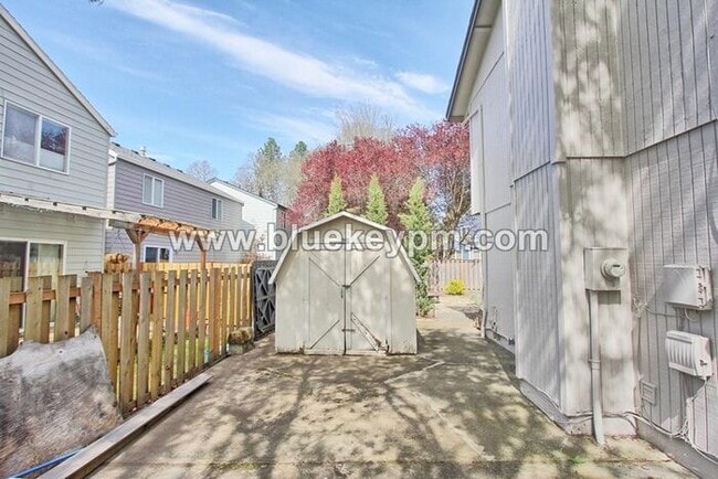 Building Photo - Luxury 3 Bed, 2.5 Bath Home in Beaverton with Large Yard and Bonus Room