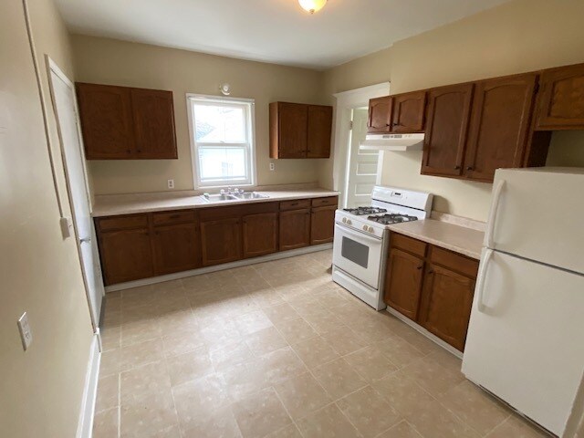 Eat in kitchen - 231 Calkins Ave SE