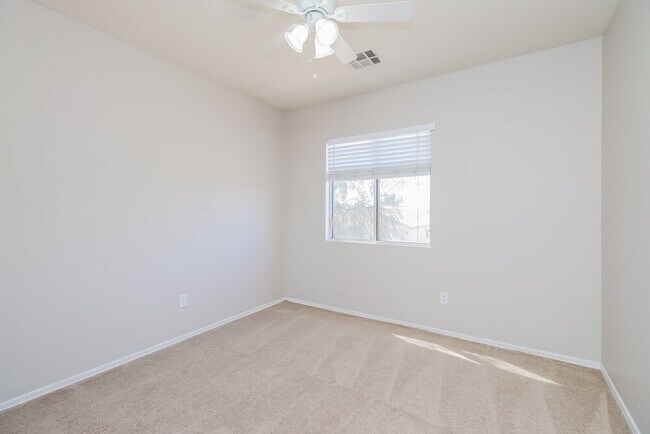 Building Photo - 2324 E San Manuel Rd