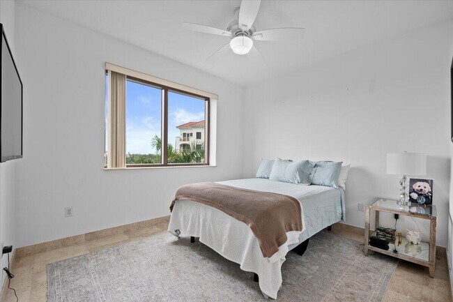 Building Photo - 3610 Gardens Pkwy