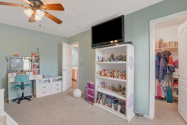 Building Photo - Spacious 4-Bedroom Home for Lease in Gated...