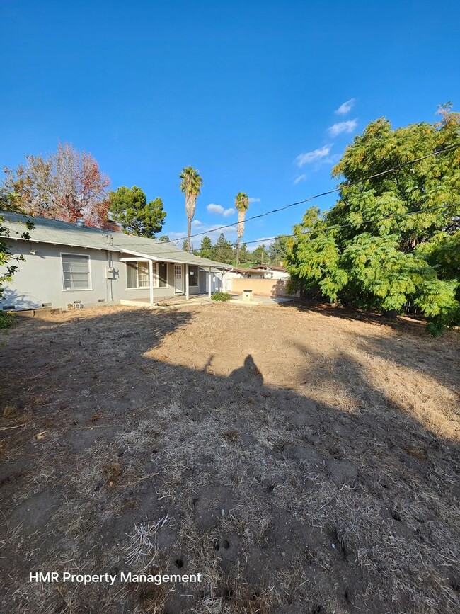 Building Photo - Ranch Style  home In Rancho Cucamonga.