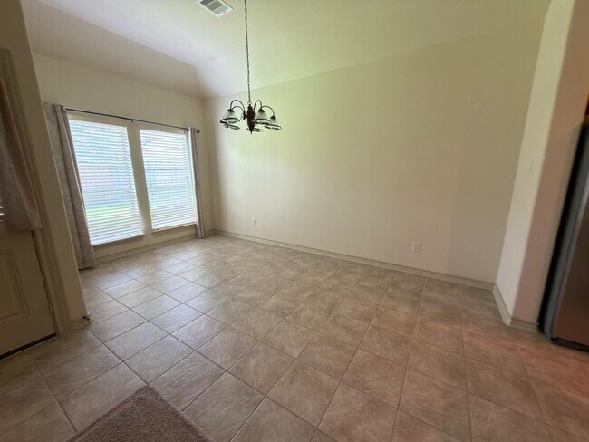 Building Photo - 3419 Selene Dr