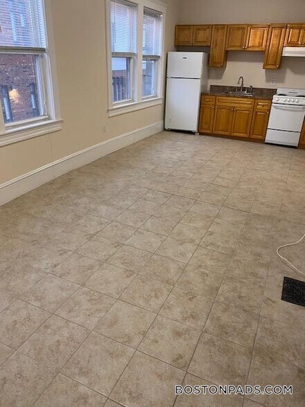 Building Photo - 402 Neponset Ave