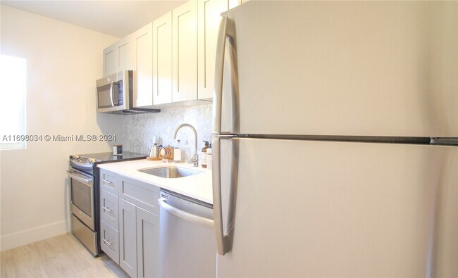 Building Photo - 6238 SW 59th St