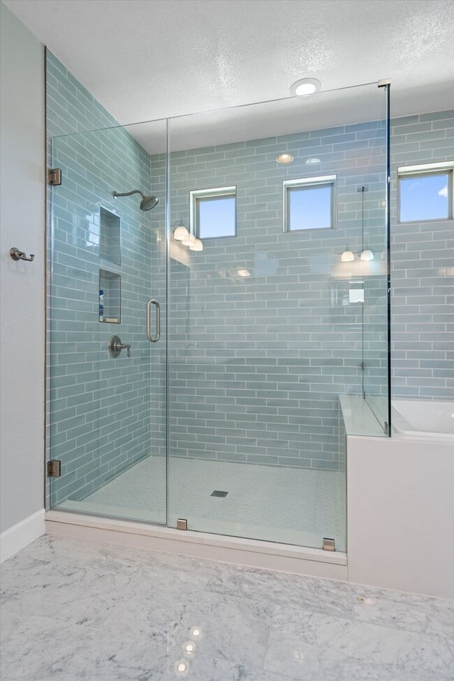 Building Photo - Modern Luxury Meets Austin Charm: 4 BR, 2.5 BA Gem
