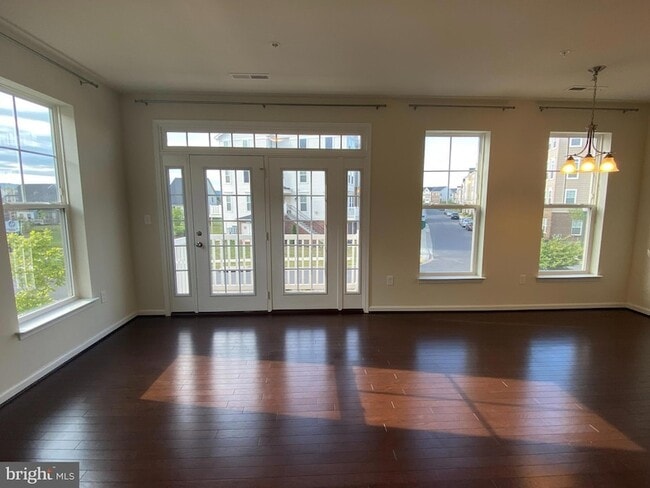 Building Photo - 6173 Margarita Way