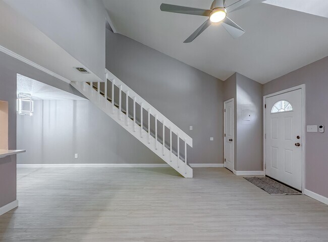 Building Photo - 2465 Talco Hills Dr