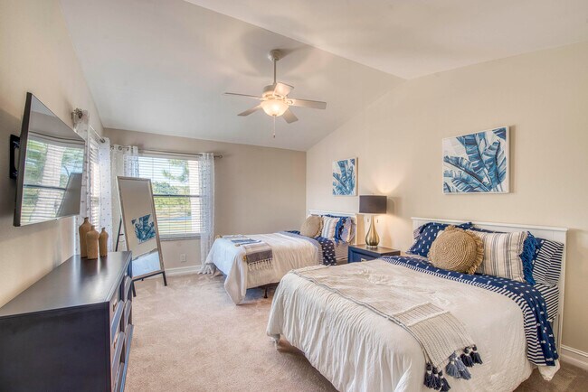 Building Photo - 779 Windermere Way