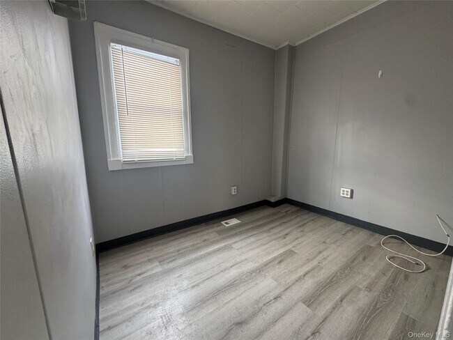 Building Photo - 34 Hoffman St