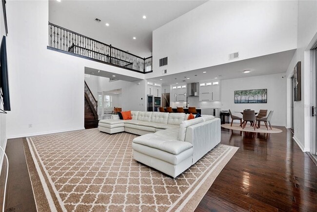 Building Photo - 4306 Old Sycamore Loop