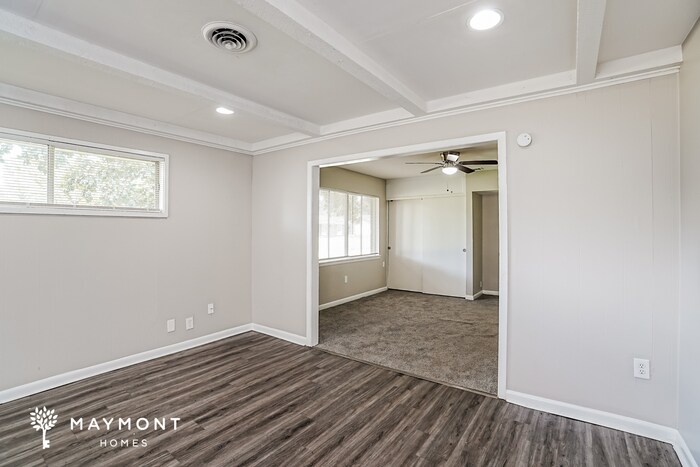 Building Photo - 1342 Springdale Dr