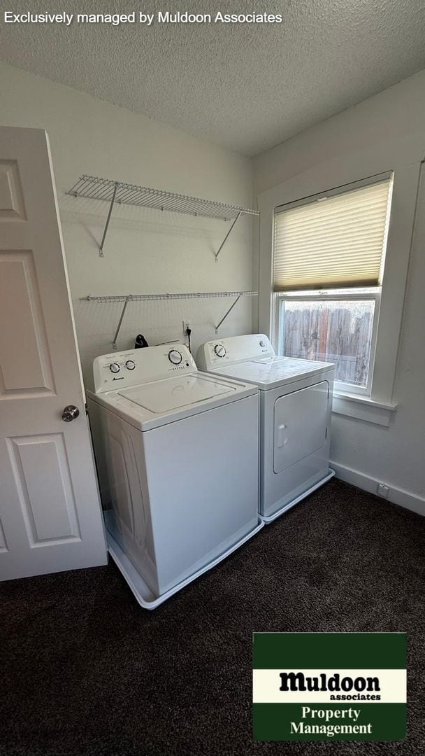 Building Photo - Cute 1.5 story!