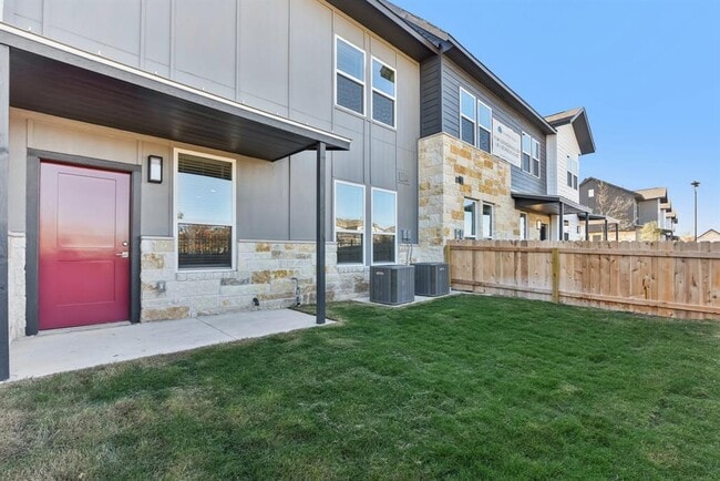 Building Photo - 17012 Marsh Wren Pass