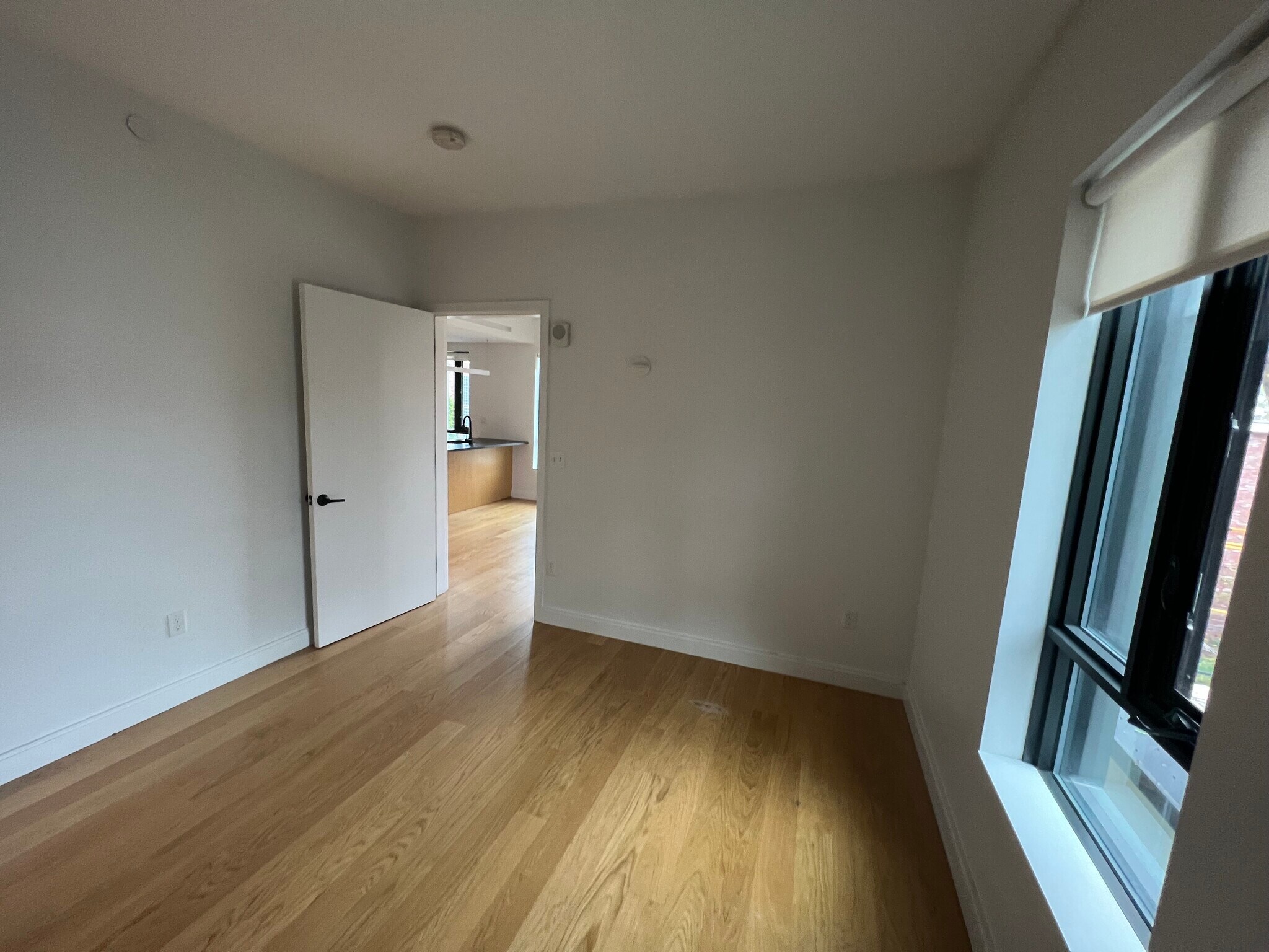 Building Photo - 83 Gardner St