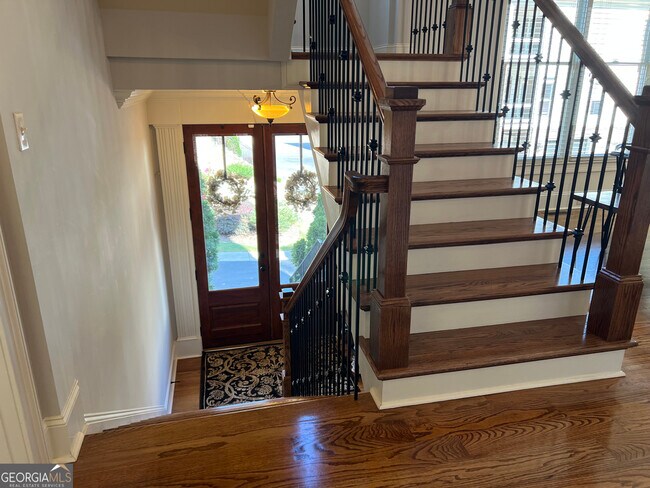 Building Photo - 7955 Magnolia Square