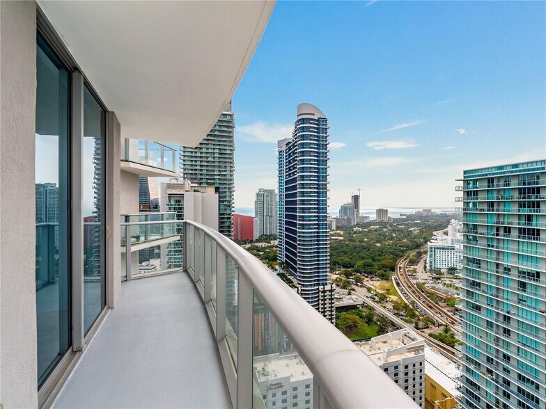 Building Photo - 1100 S Miami Ave