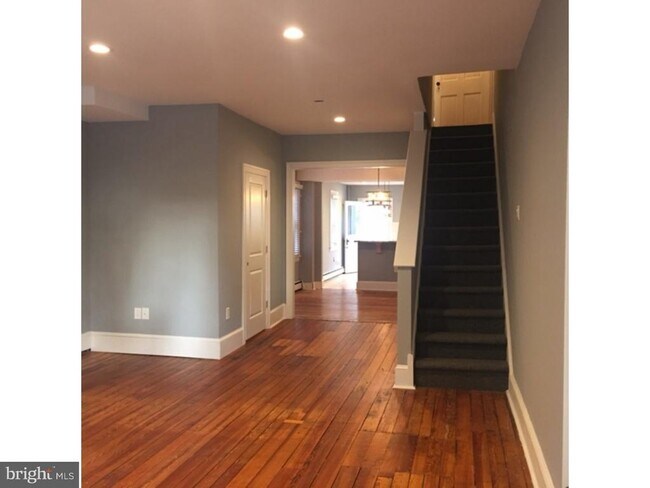 Building Photo - 117 Magnolia St