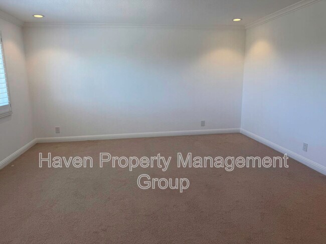 Building Photo - 7420 Hansen Dr